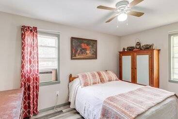 Сельский дом Horses Welcome: Marble Falls Home W/ Grill!