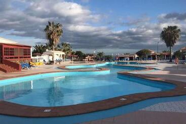 Bungalows Castillo Beach Park