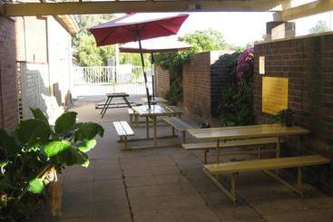 هتل The Cowra