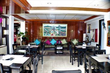 هتل Zen Rooms Vest Grand Suites Bohol