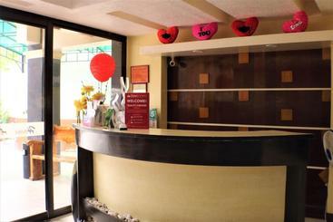 هتل Zen Rooms Vest Grand Suites Bohol