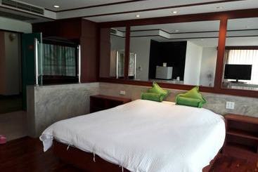 בית מלון כפרי Rawanda Resort