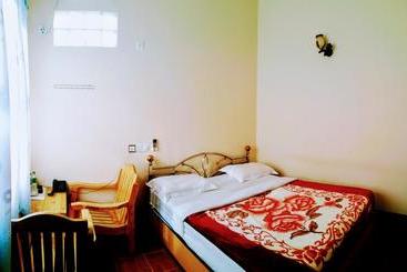 Pinlon Pann Motel