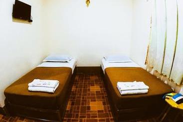 Pinlon Pann Motel