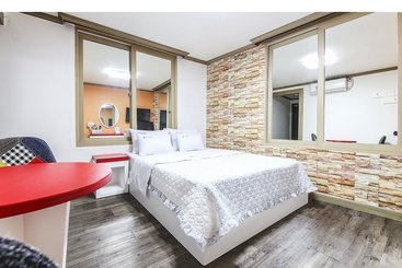 Dubai Motel
