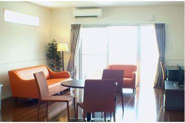 هتل Resort Class Inn Onna Village