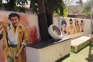 هاستل Bollywood Bed & Breakfast