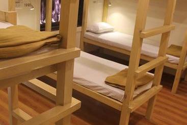 هاستل Bollywood Bed & Breakfast