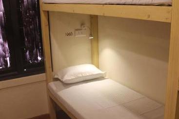 هاستل Bollywood Bed & Breakfast