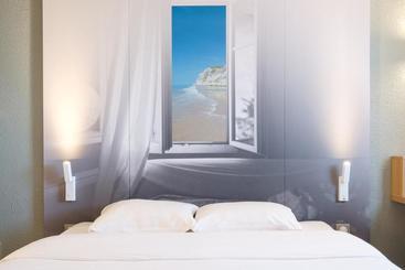 B&b Hotel Calais Centre St Pierre