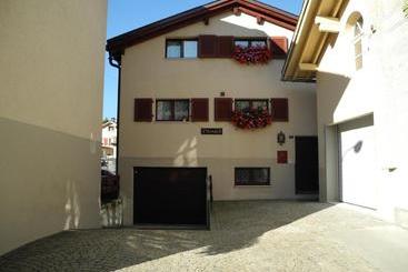 Privatzimmer / Bed & Breakfast