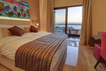 هتل Beau Rivage Resort