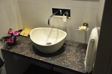 Mango Hotels Tansha Regal