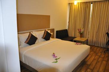 Mango Hotels Tansha Regal