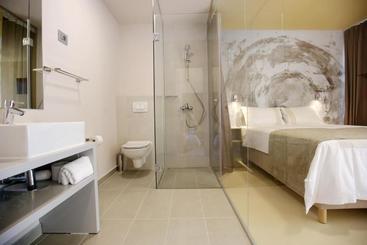 هتل Kai Boutique Studio & Rooms