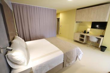 هتل Kai Boutique Studio & Rooms