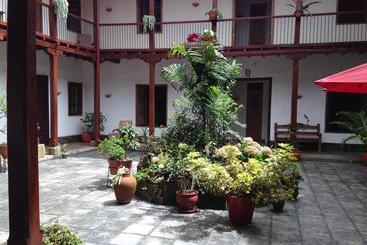 هتل La Casona Monsante