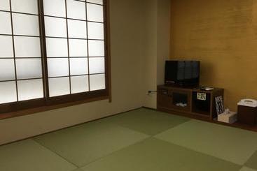 هاستل Royal Inn Nara