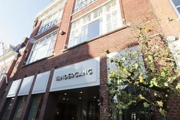 مبيت وإفطار Van Der Gang Suites