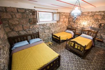 تختخواب و صبحانه Villa Margarita