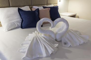 Airport Hotel Garni
