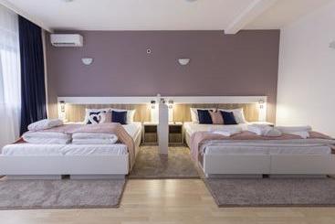 Airport Hotel Garni