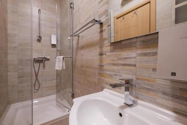 Airport Hotel Garni
