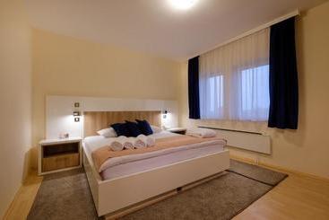 Airport Hotel Garni