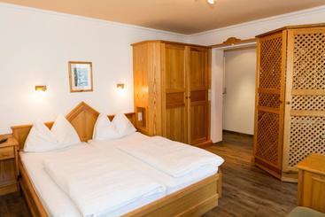 هتل Haus Hubertus