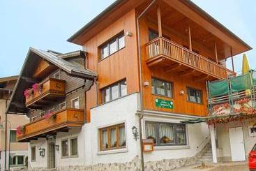 هتل Haus Hubertus