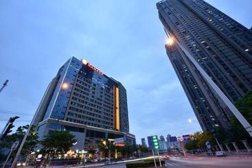هتل Ramada Wuhan Jianghan