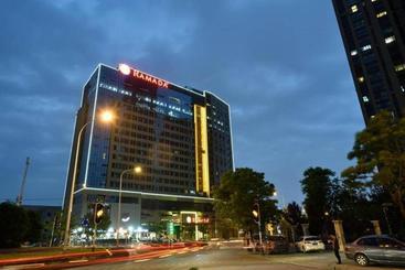 هتل Ramada Wuhan Jianghan