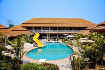Baan Dara Resort