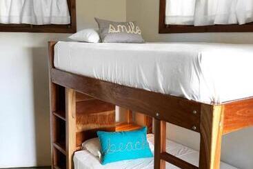 تختخواب و صبحانه Casitas Pacific