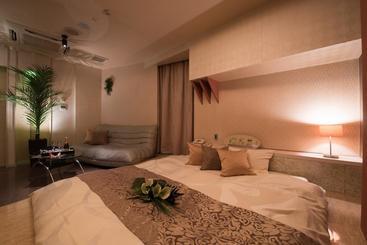 هتل Sulata Obihiro Adult Only