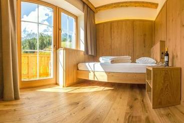 هتل Villa Waldheim