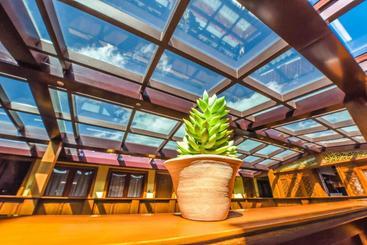 هاستل Shangrila Nan Ka Ming Dian Inn