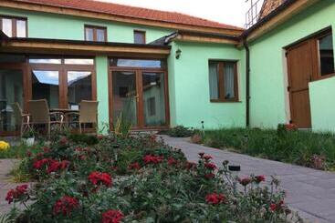 تختخواب و صبحانه Casa Aurelia