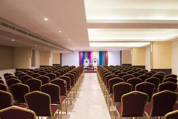 هتل Lalitha Inn