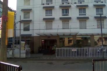 هتل Lalitha Inn