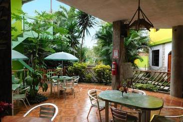 هاستل Hostal Maxima