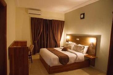 هتل Hôtel Résidence Christy