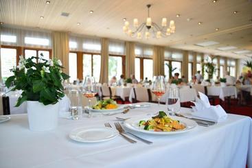 هتل Kurhaus Am Sarnersee