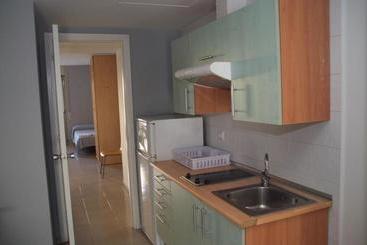 هاستل Apartaments Turístics Residencia Vila Nova
