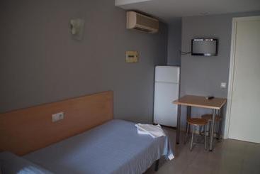 هاستل Apartaments Turístics Residencia Vila Nova