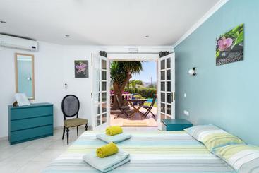تختخواب و صبحانه Casa Caleda