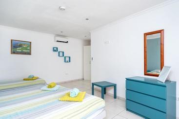 تختخواب و صبحانه Casa Caleda