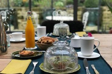 تختخواب و صبحانه Villa Cambette