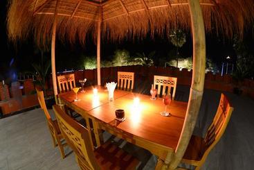 هتل Dormitory @ Westay Bagan Lotus