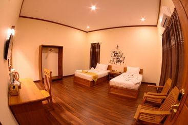 هتل Dormitory @ Westay Bagan Lotus
